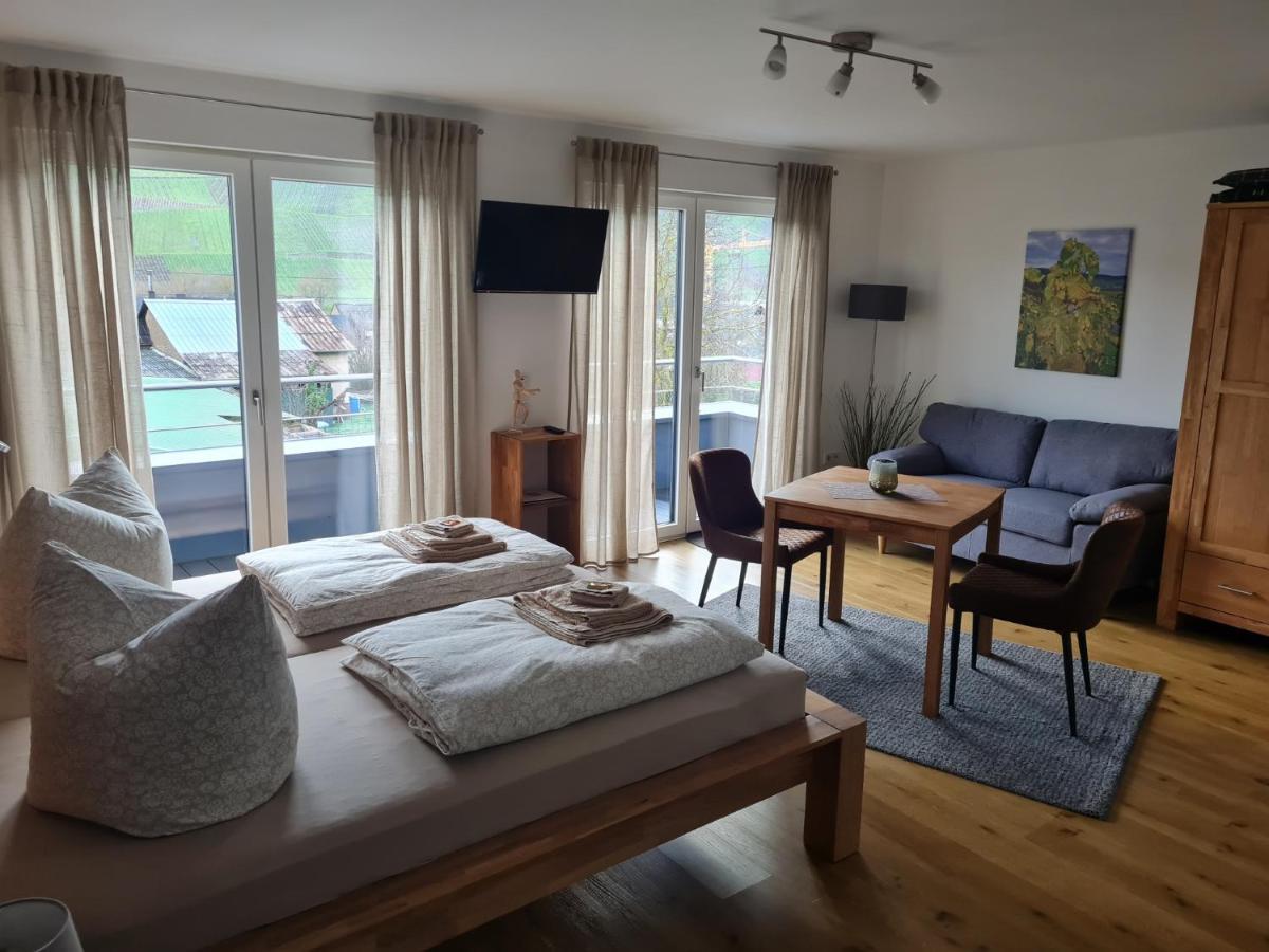Mosel-Auszeit Apartamento Brauneberg Exterior foto